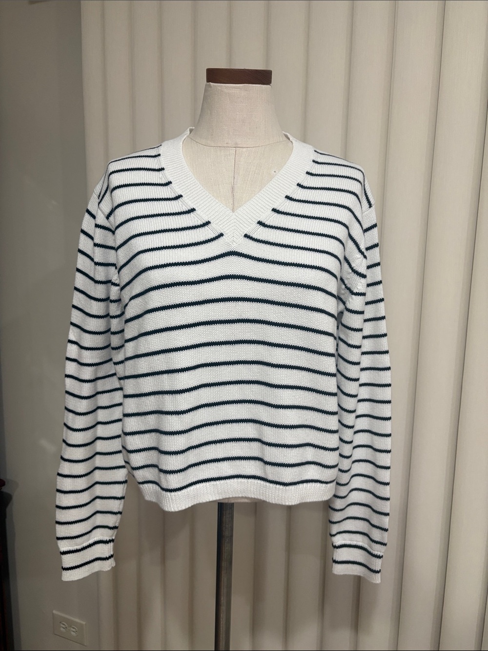 Theory striped V-Neck knit Sweater black white cotton oversized Small NWOT
